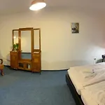 Linden Pensjonat 3*