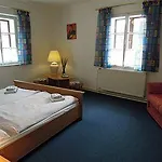 Linden Pensjonat 3*
