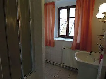 Linden Πανσιόν 3*