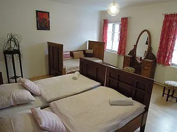 Linden ゲストハウス チェスキー クルムロフ